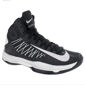 🔵3/$15 $4.98 Shipping🔵Boy's Nike Hyperdunk Shoes